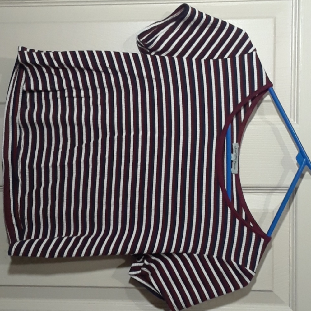 CUTE SIMPLE SHIRT TO GO